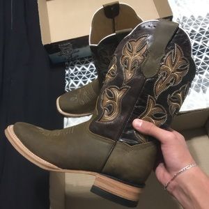 Brand new boots never used